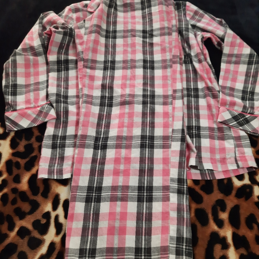 Victoria Secret Flannel PJs - Picture 13 of 13